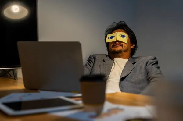 Fatigue oculaire : 5 habitudes du quotidien qui fatiguent vos yeux